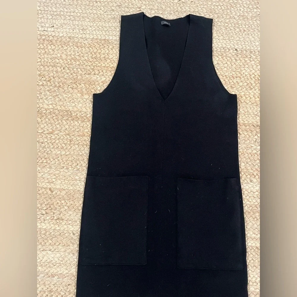 JOSEPH Milano Knitted Soft Wool Sleeveless Dress with Large Pockets, Deep V Neck - Picture 11 of 12